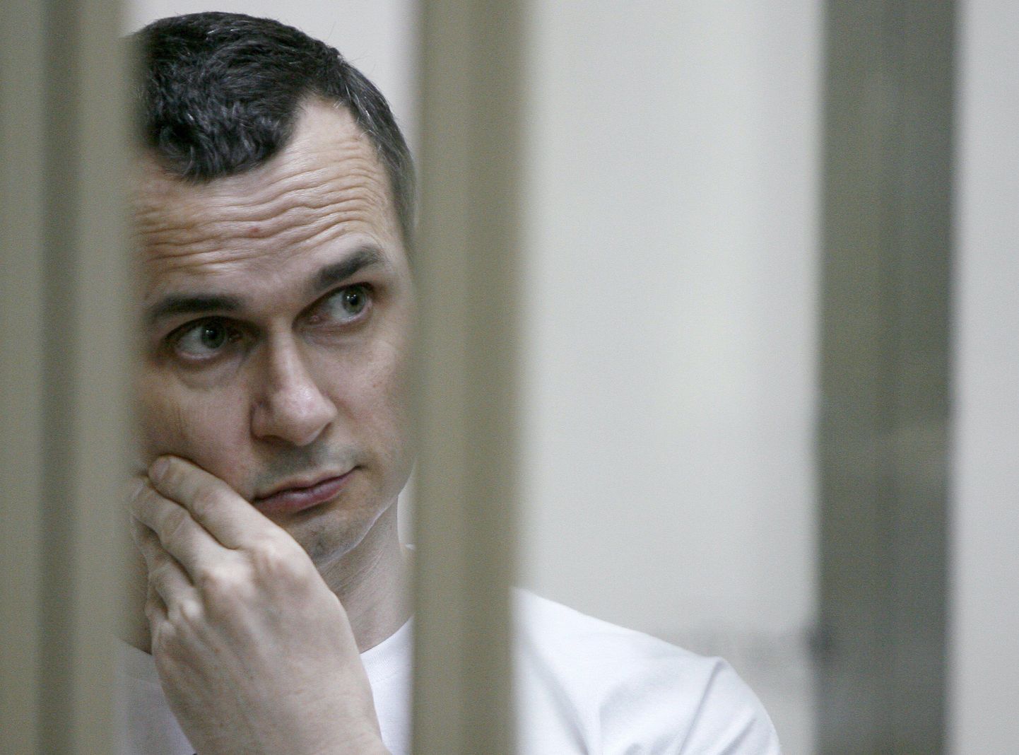 Ukraina filmirežissöör Oleg Sentsov Doni-ääreses Rostovis kohtusaalis.