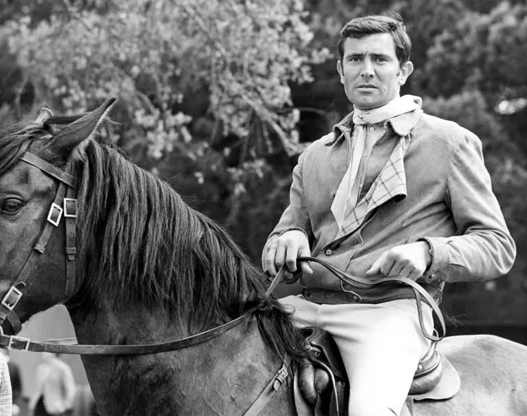 George Lazenby filmis «On Her Majesty's Secret Service»