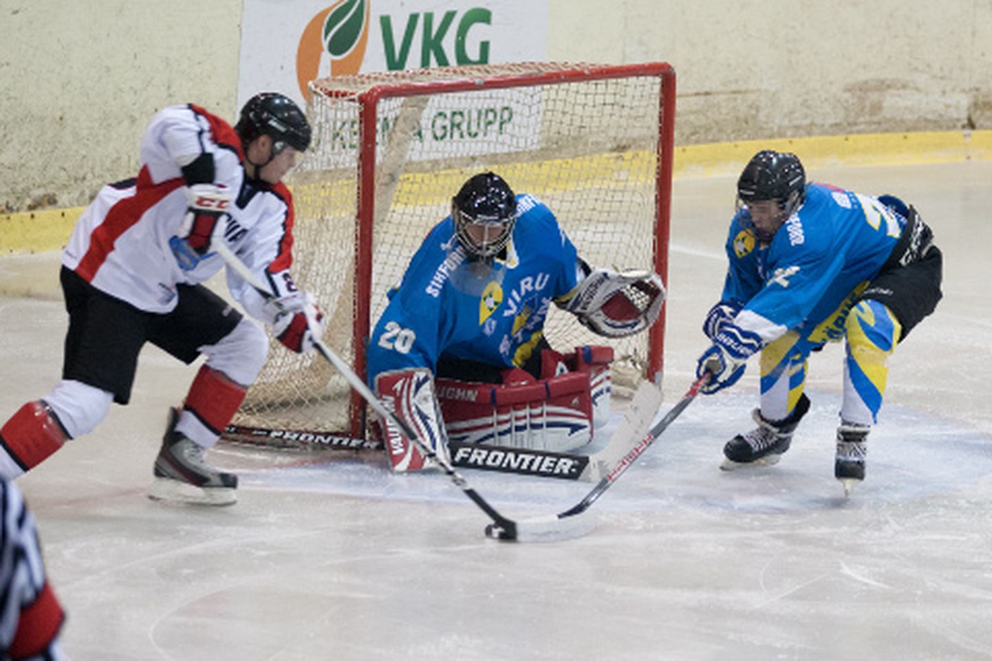 Ida-Viru klubid Viru Sputnik ja Narva PSK lähevad omavahel sel hooajal esimest korda vastamisi 18. oktoobril Kohtla-Järve jäähallis.
