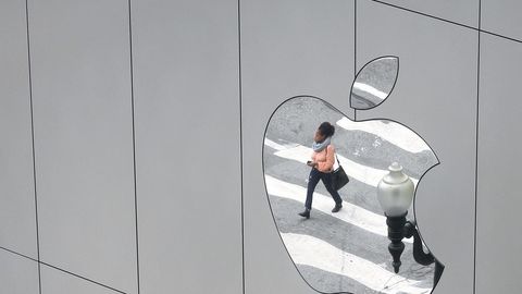 Apple flirdib kolme triljoni dollari väärtusega