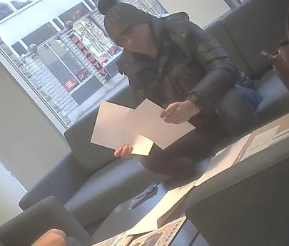 Аверсон ознакомился с документами в редакции Postimees.
