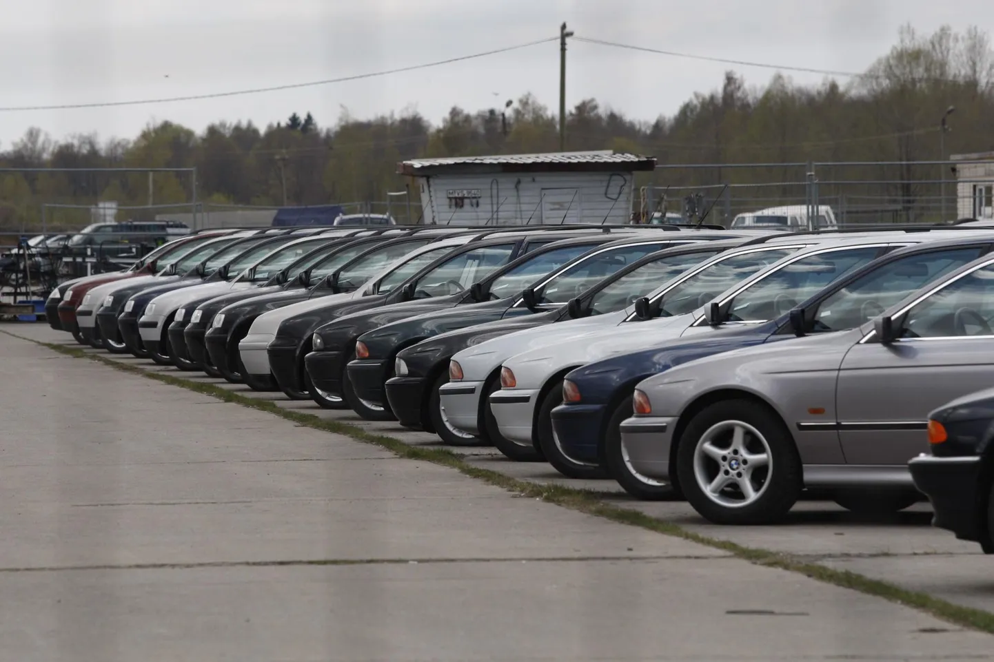 Transpordiamet palub klientidelt mõistvat suhtumist ja kannatlikkust sõiduki registreerimisel, kuna registreerimiseelse kontrolli ootejärjekorrad on tavapäratult pikad.