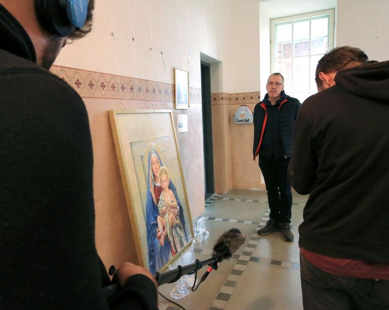Dokumentalistid jälgivad Aapo Puki maalitud teoste teekonda Tartu Pauluse kirikusse.
