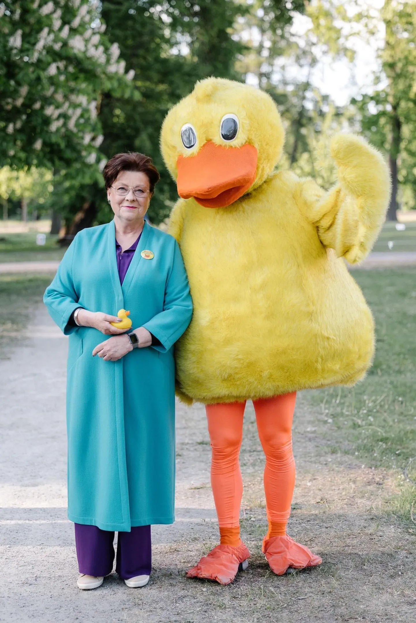 Presidendi abikaasa Sirje Karis osales Kadriorus toimunud Pardirallil.