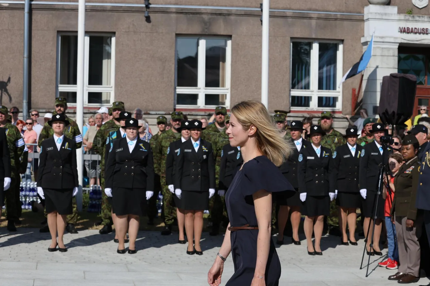 Peaminister Kaja Kallas rõhutas Viljandimaa vabadussamba avamisel peetud kõnes, et vaba Eesti seisab vankumatult Ukraina kõrval.