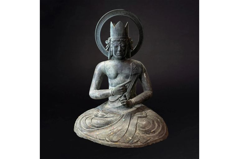 Rohkem kui meetri kõrgune Buddha kuju seisis Barakati galerii tagahoovis, kust see ühel ööl ootamatult varastati