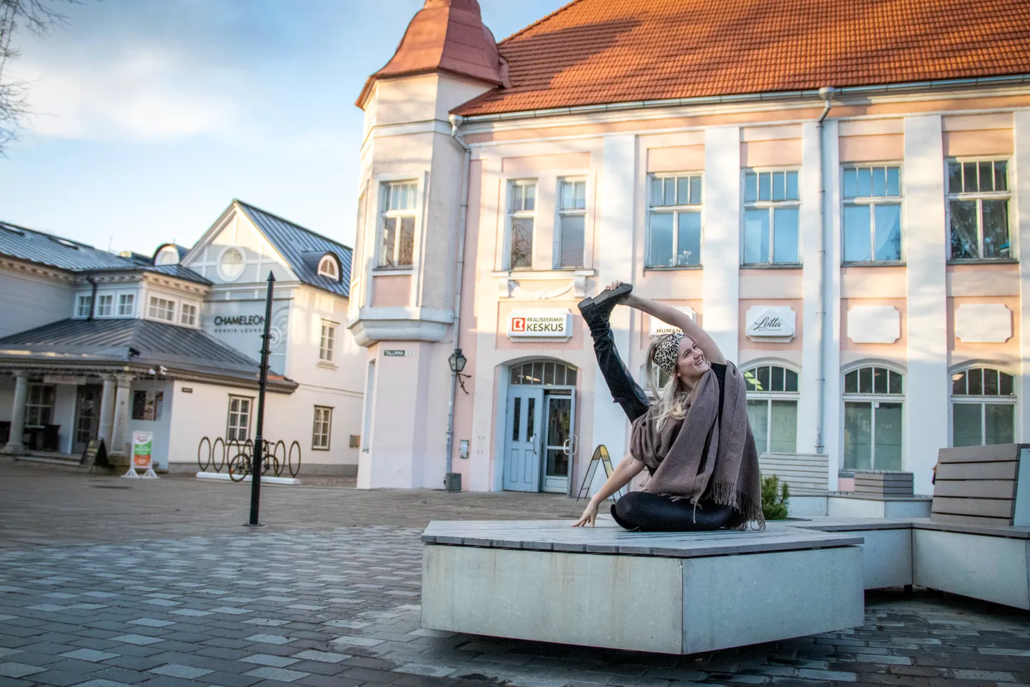 JALG KAELA TAHA: Joogameister Kerli Adovil pole probleem end kasvõi kringliks keerata.