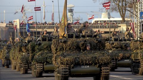 Kaitseminister: Lätil tuleks pidada rünnakule vastu vähemalt 10 päeva