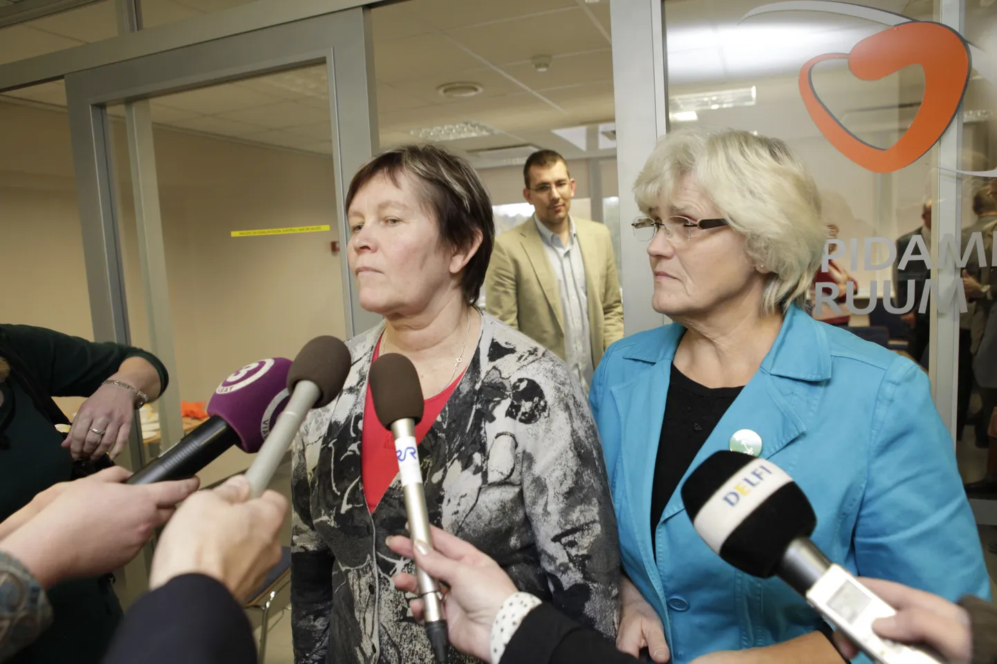 Arstide liidu juht Katrin Rehemaa ja tervishoiutöötajate kutseliidu juht Iivi Luik.