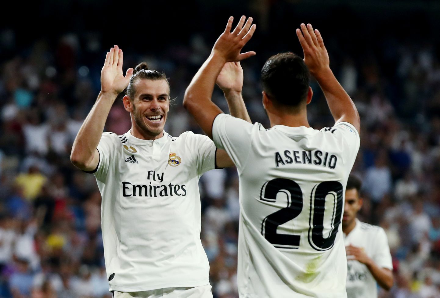 Madridi Reali teise värava löönud Gareth Bale ja eeltöö tegija Marco Asensio.