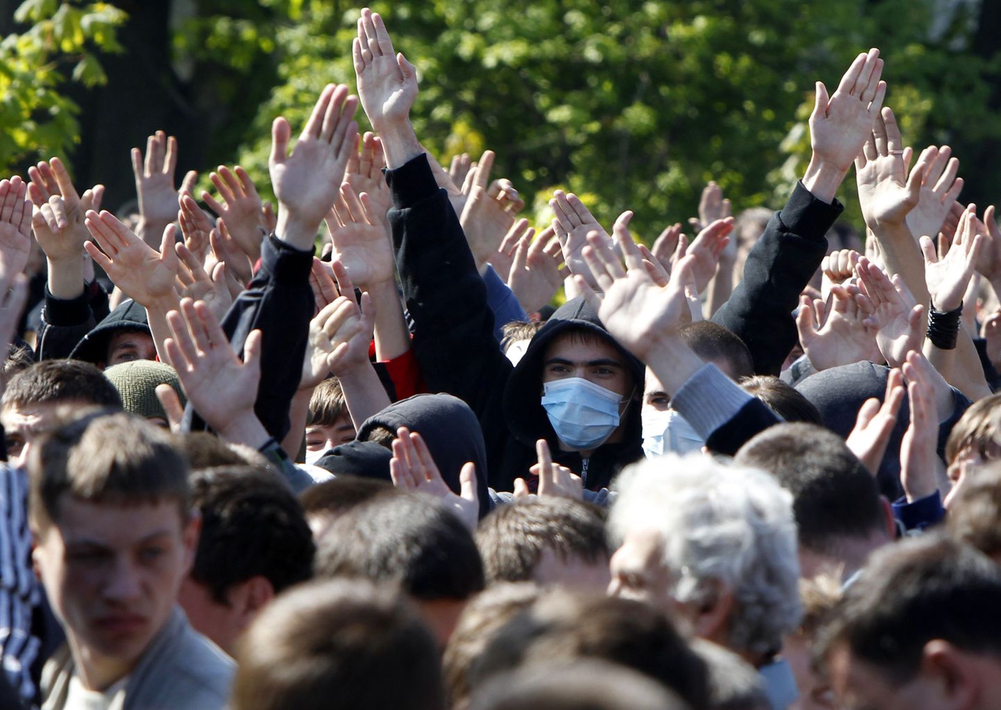 Националисты во Львове 9 мая 2011