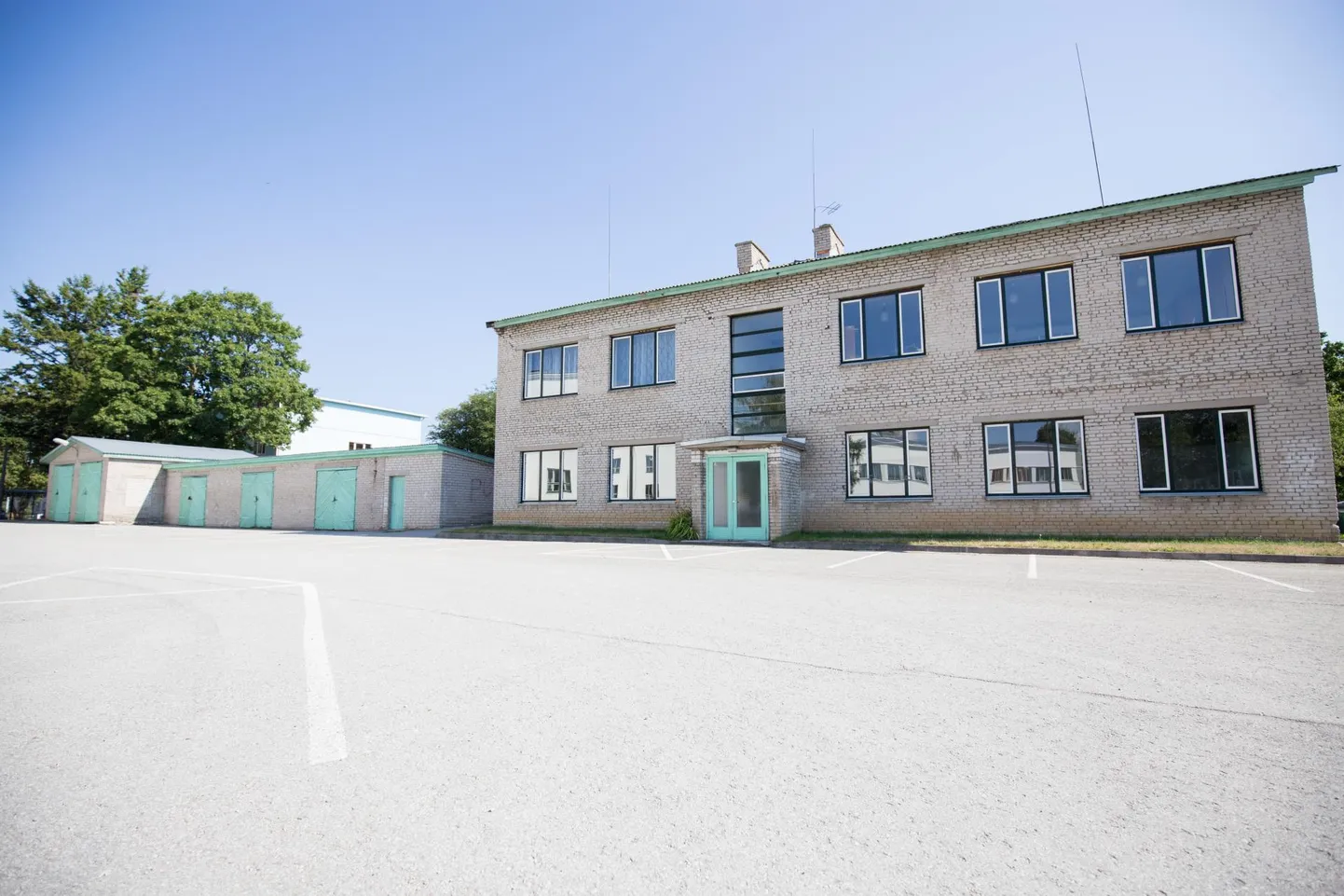 Töö- ja tehnoloogiakeskus on kavas rajada Rakvere gümnaasiumi õuel olevate hoonete kohale.