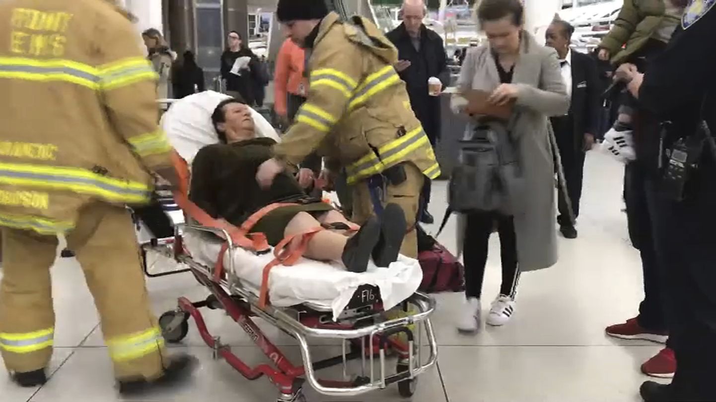 Turkish Airlinesi lennul Istanbulist New Yorki sai turbulentsis kannatada 30 inimest. Nad toimetati New Yorgi haiglatesse.
