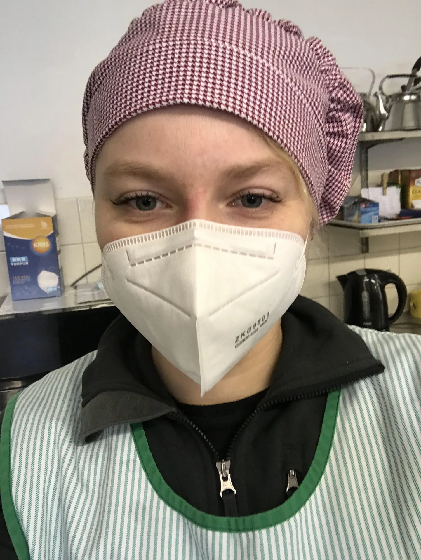 Tene Metsma oli esimene vabatahtlik, kes neljapäeval Koeru hooldekodule appi läks.