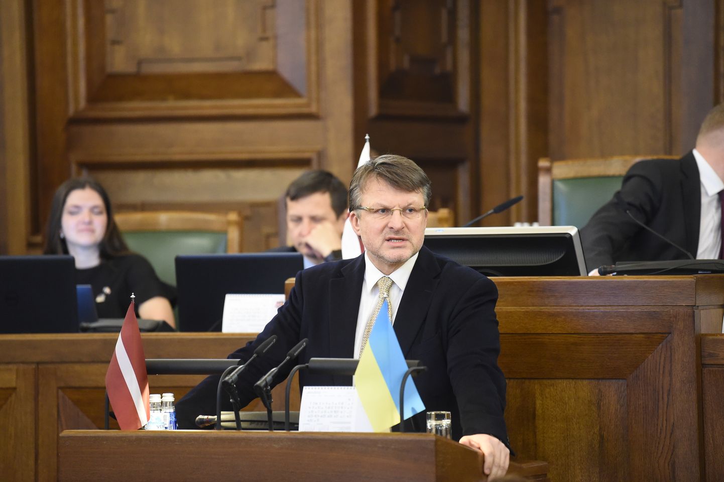 Saeimas deputāts Ainārs Šlesers Saeimas ikgadējo ārpolitikas debašu laikā.
