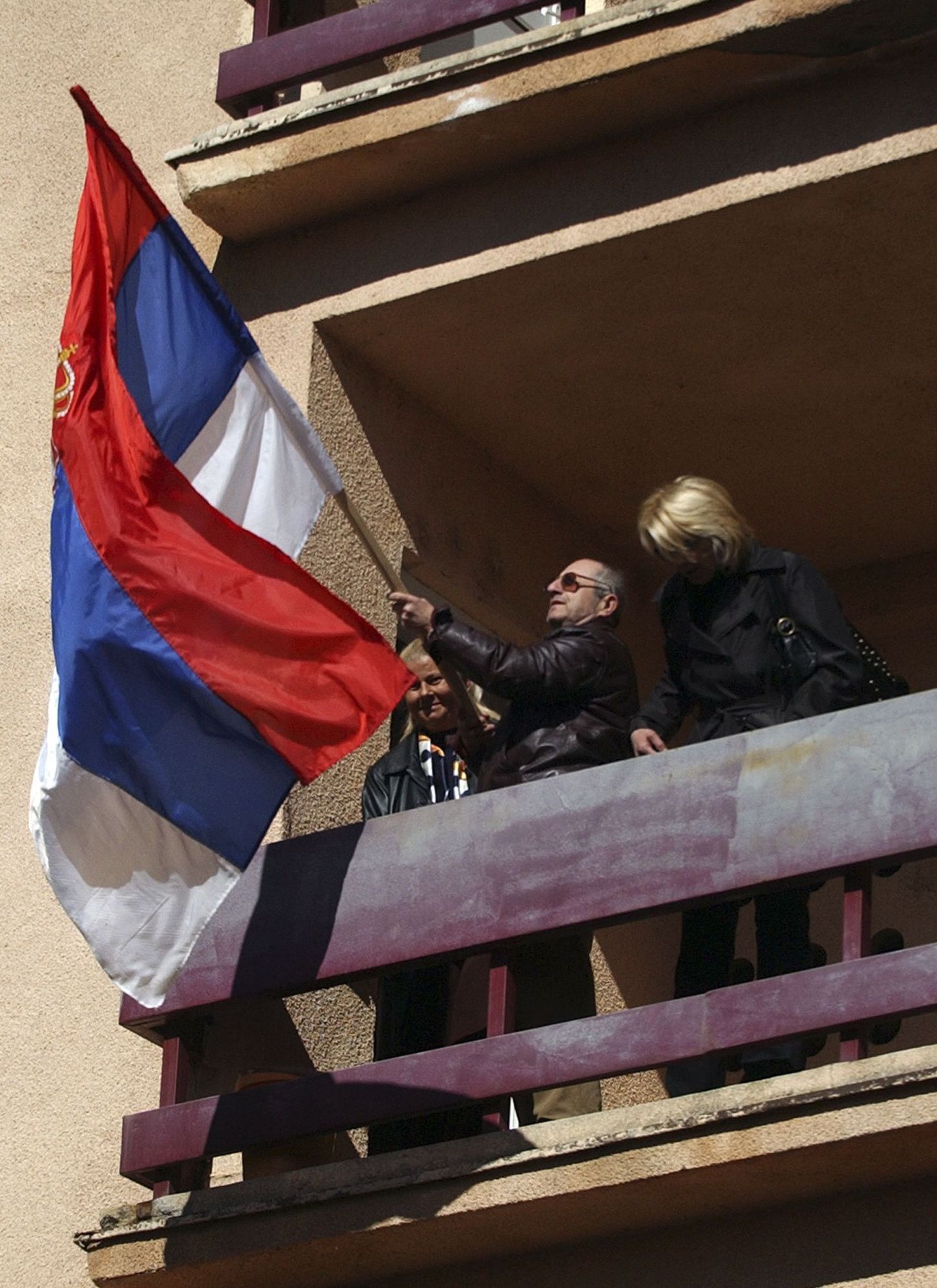 Kosovo serblased hõivasid märtsis ÜRO kohtuhoone ja heiskasid seal Serbia lipu.