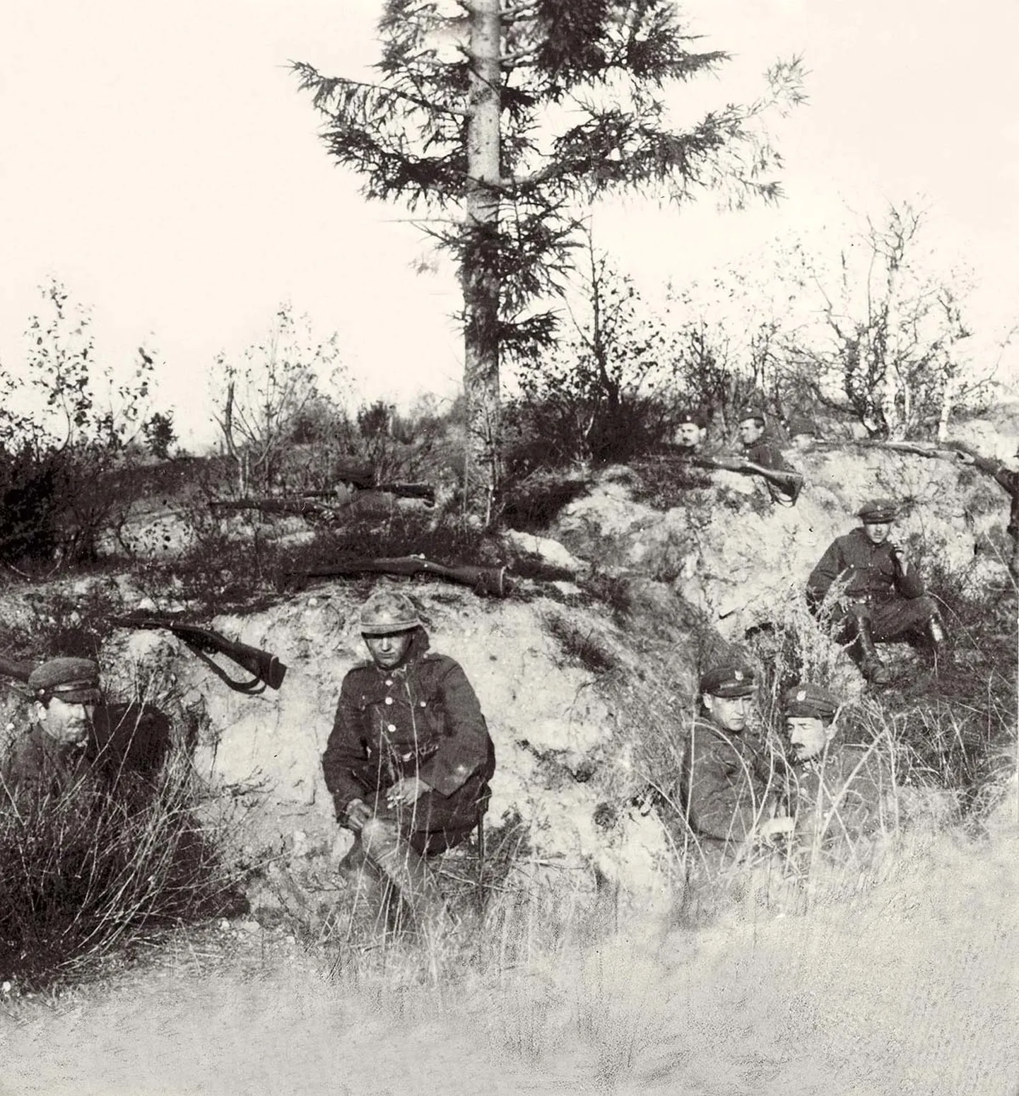 Poola jalavägi 1920. aastal Radzymini lähistel kaevikus.