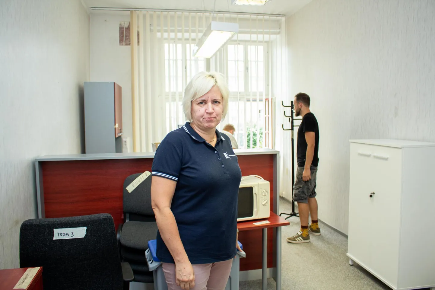 Tulevases riigimajas tegutsenud keskkonnaameti üheksa töötajat kolisid remondi ajaks ajutiselt aadressile Transpordi 1. Ameti haldusosakonna juhataja Kairi Rikko tõdes, et vajadus parema jahutussüsteemi järele andis endast juba märku.