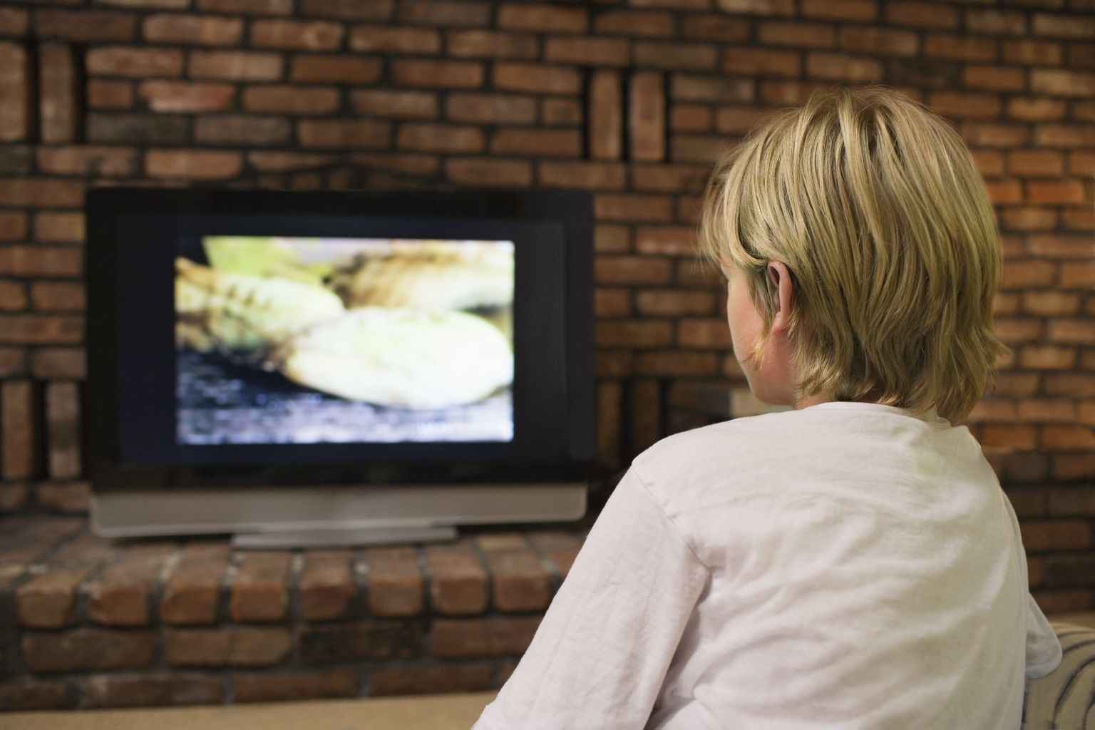 Noored vaatavad-kuulavad telekanali või raadiojaama etteantud programme järjest vähem.