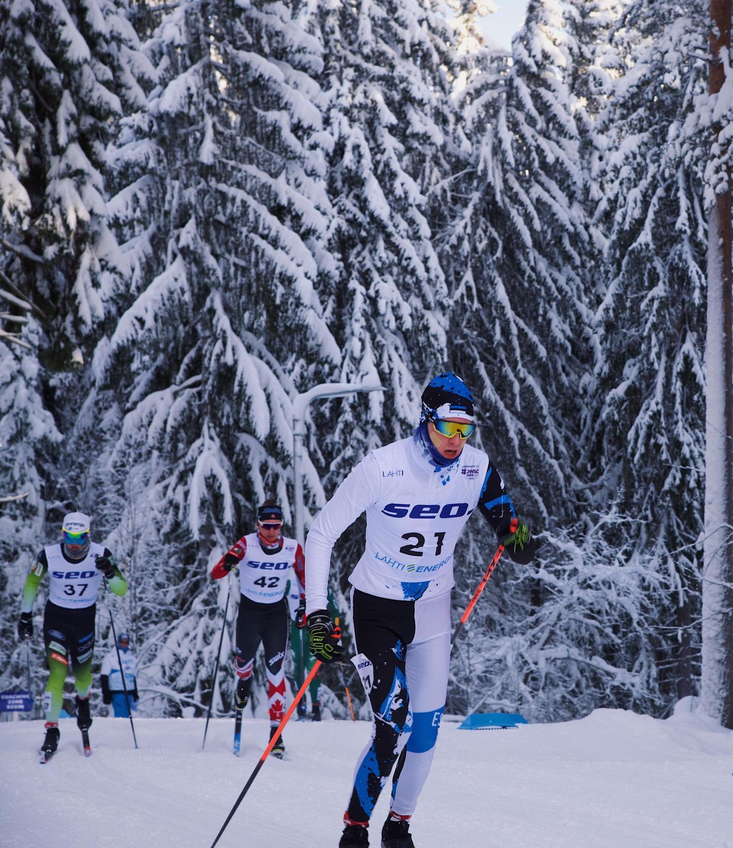 Martin Himma (nr 21) suusatas Eesti meistrivõistlustel saavutatud 15 kilomeetri klassikasõidu hõbedaga end meeste koondisse.