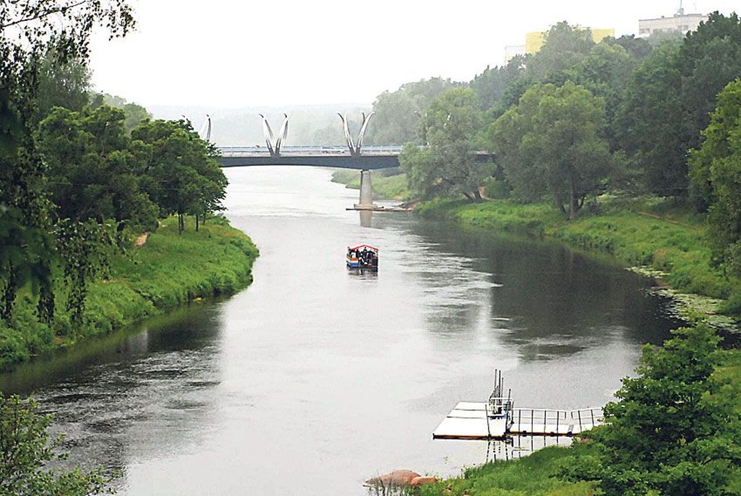 Valmieras pakutakse juba paar aastat turistidele võimalust sõita jõetrammiga mööda Koiva jõge.