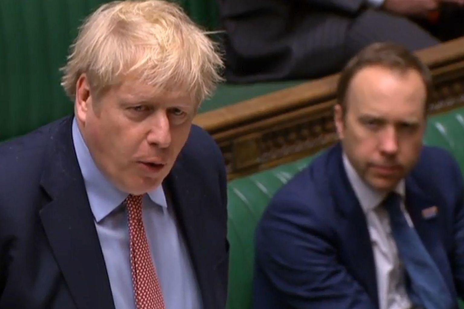 Peaminister Boris Johnson (vasakul) ja tervishoiuminister Matt Hancock eelmisel nädalal parlamendis. Mõlemad ministrid on nakatunud koroonaviirusesse.