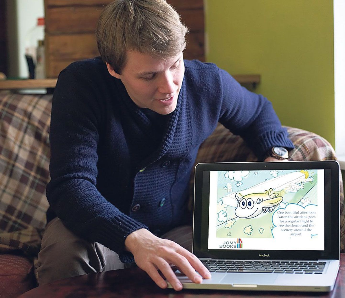 Pärnust pärit Taavi Lindmaa ja tema tiim jõudis ettevõtluskonkursil “Ajujaht 2012” 20 parema hulka veebikeskkonnaga JomyBooks, kus igaüks saab lasteraamatusse jutte kirjutada või tekste illustreerida.