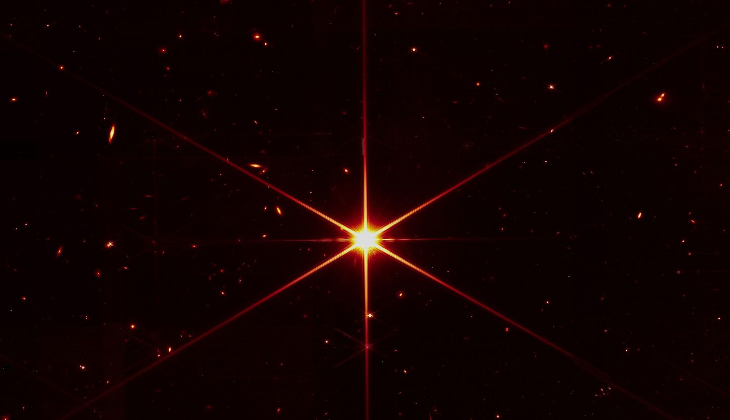 Webbi teleskoobi pildistatud täht 2MASS J17554042+6551277.