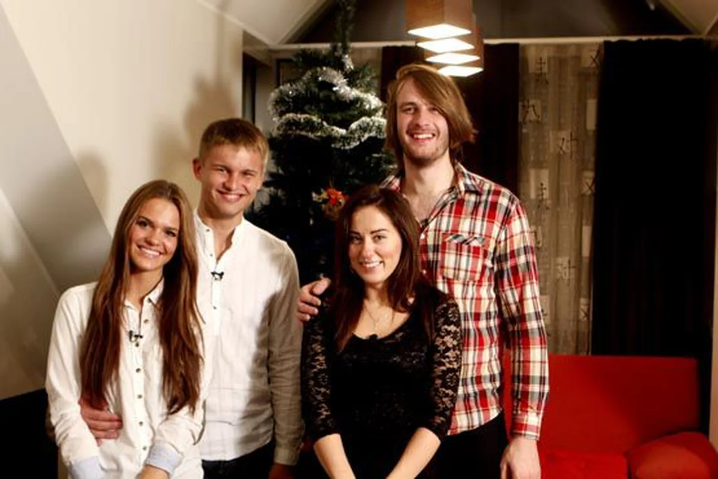 Jaanus Saago, Triin Niitoja, Getter Jaani ja Ott-Sander Palm osalevad TV3 «Õhtusöök viiele» jõulu-eri saates.
