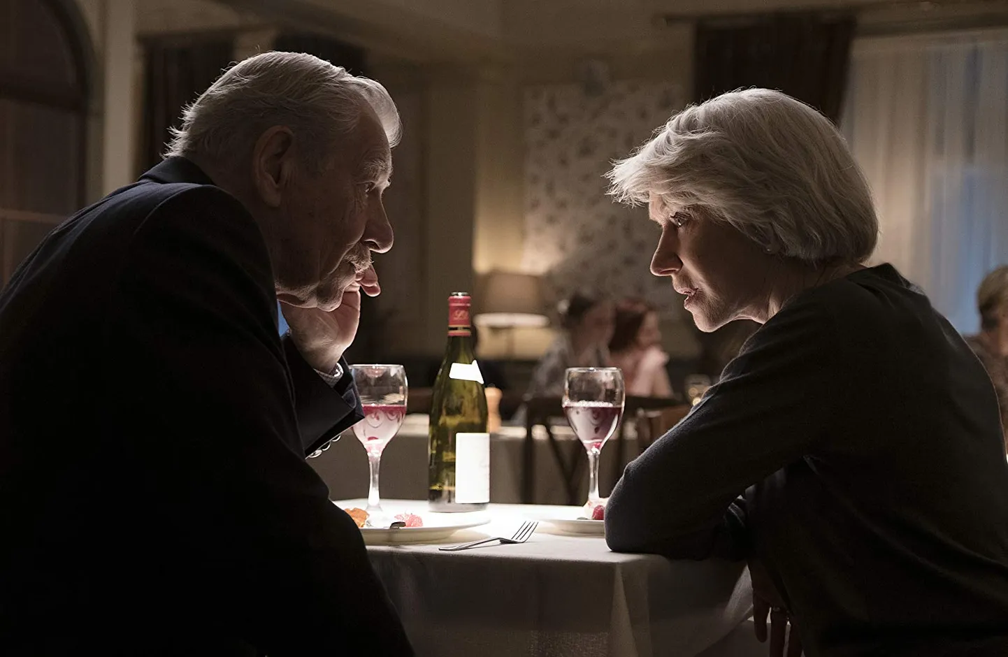 Helen Mirren ja Ian McKellen krimidraamas «Osav luiskaja»