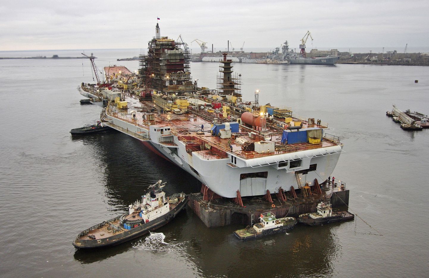 Admiral Gorškovi ümberehitustööd 2008. aastal Valge mere kaldal asuvas Severodvinskis.