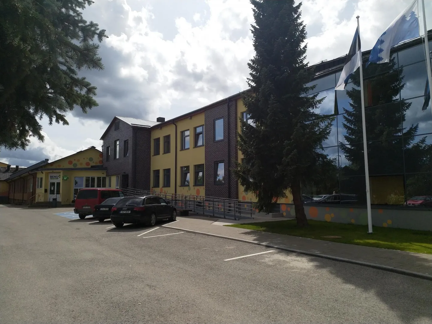 Räpina piirkonna inimesed saavad nüüd ka aasta lõpus olla kindlad, et eriarsti uks ei jää nende ees suletuks.