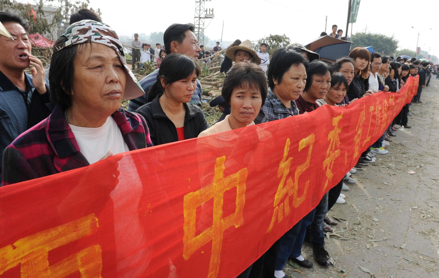 Wukani küla elanikud protestimas