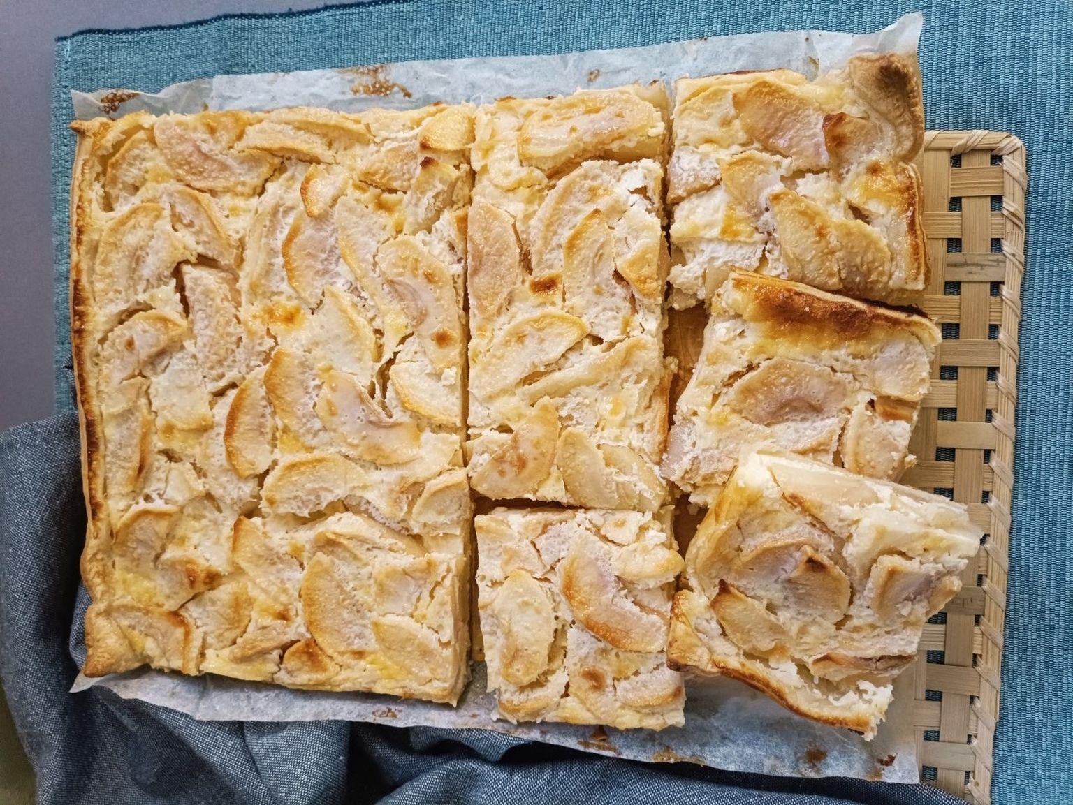 Ābolu - jogurta plātsmaize