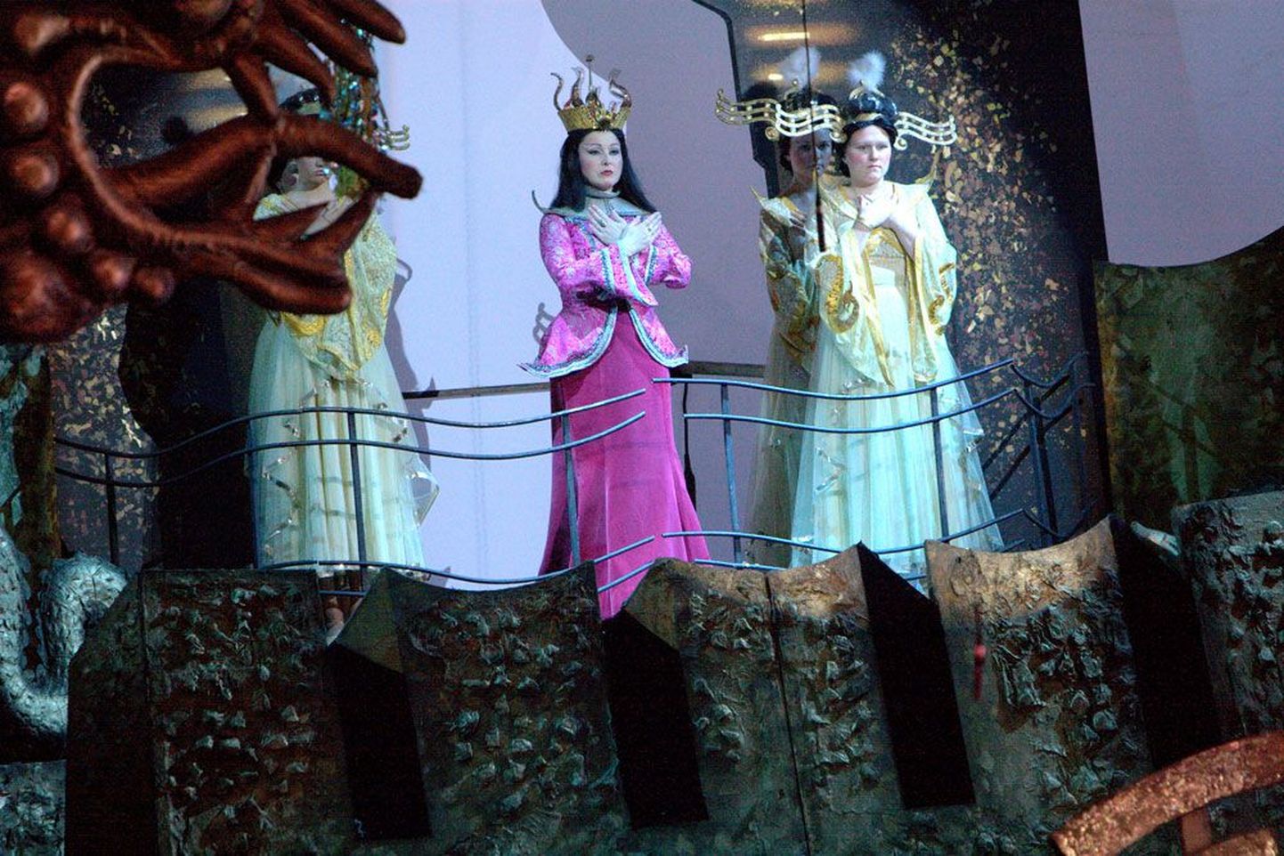 Puccini «Turandot» Saaremaal vanamoodsama ooperi võtmes.