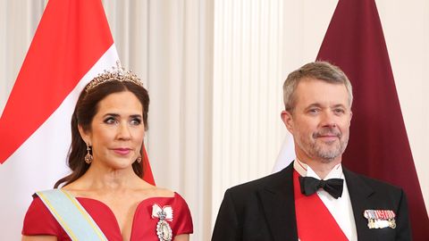 Kuningas Frederik X uus portree ajas taanlased marru – «nina rikub kogu maali!»