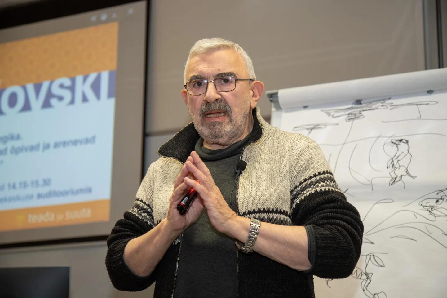 Aleksei Turovski räägib Ulvi raamatukogu kutsel Ulvi mõisas oma raamatutest ja loomulikult ka loomadest.
