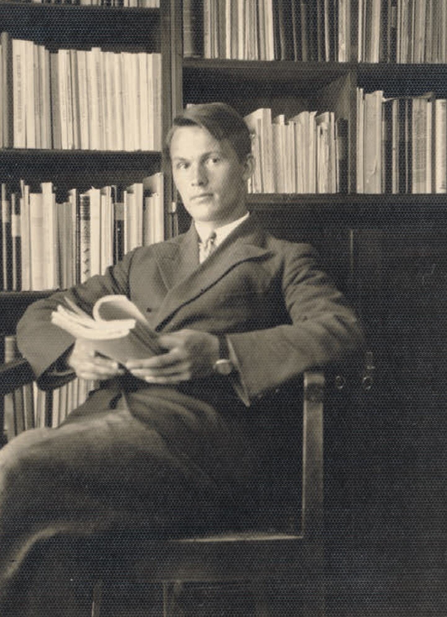 Kogumismatkalt saabunud Rudolf Põldmäed pildistas Richard Viidebaum 1932.