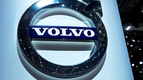 Volvo aktsia langes rekordmadalale - omanik kärbib oma osalust