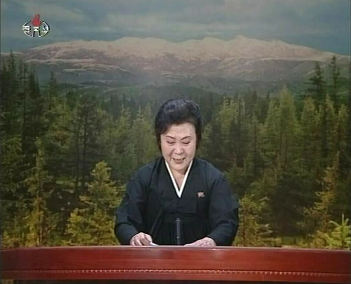 Диктор почти плакала, объявляя о смерти Ким Чен ира.