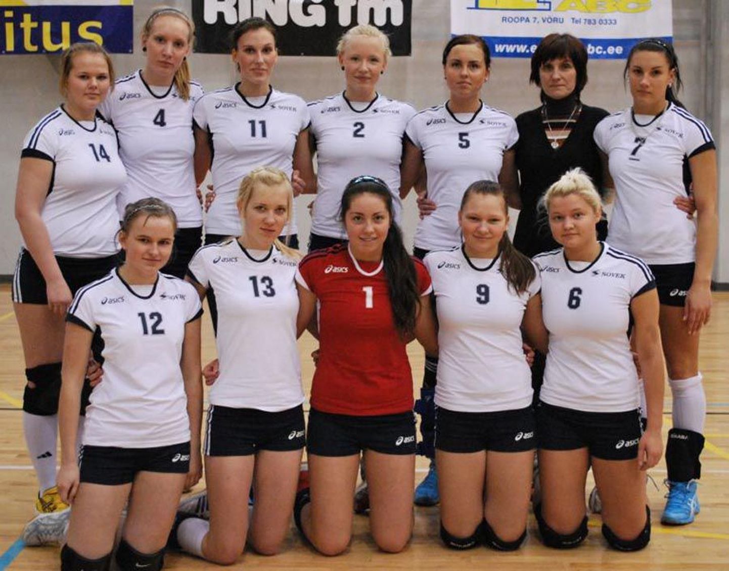 Viljandi spordikooli U-18 ehk B-klassi naiskond võitis tänavu kõik kolm Eesti omaealiste tiitlivõistlust, sealhulgas pühapäeval Võrus lõppenud Eesti meistrivõistlused.