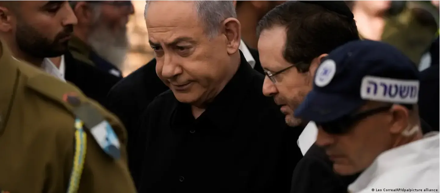 Биньямин Нетаньяху и президент Израиля Ицхак Герцог на похоронах израильского солдата