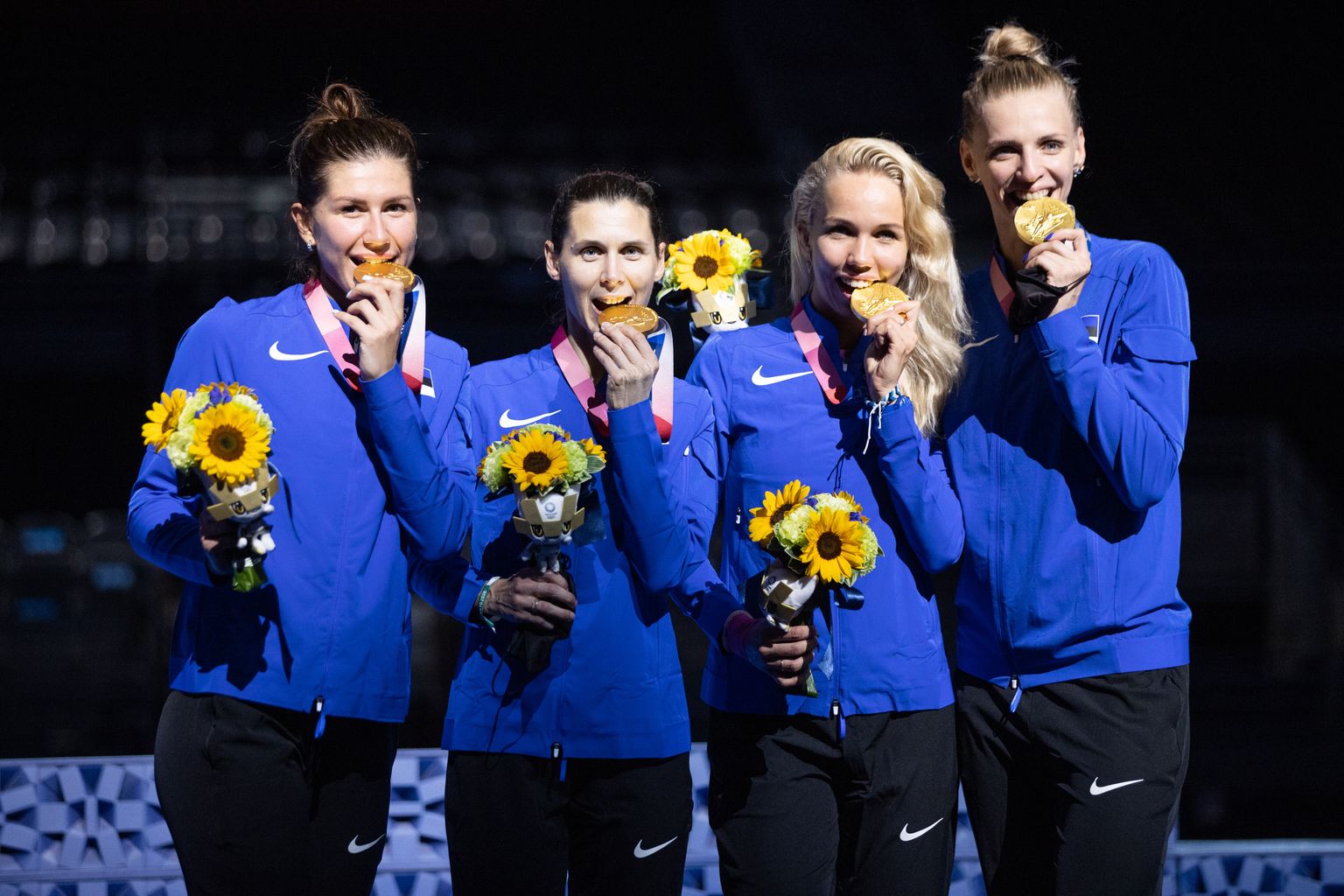 Eesti epeenaiskond alistas Tokyo olümpia finaalis Lõuna-Korea ja sai kulla. Pildil vasakult: Julia Beljajeva, Irina Embrich, Erika Kirpu ja Katrina Lehis