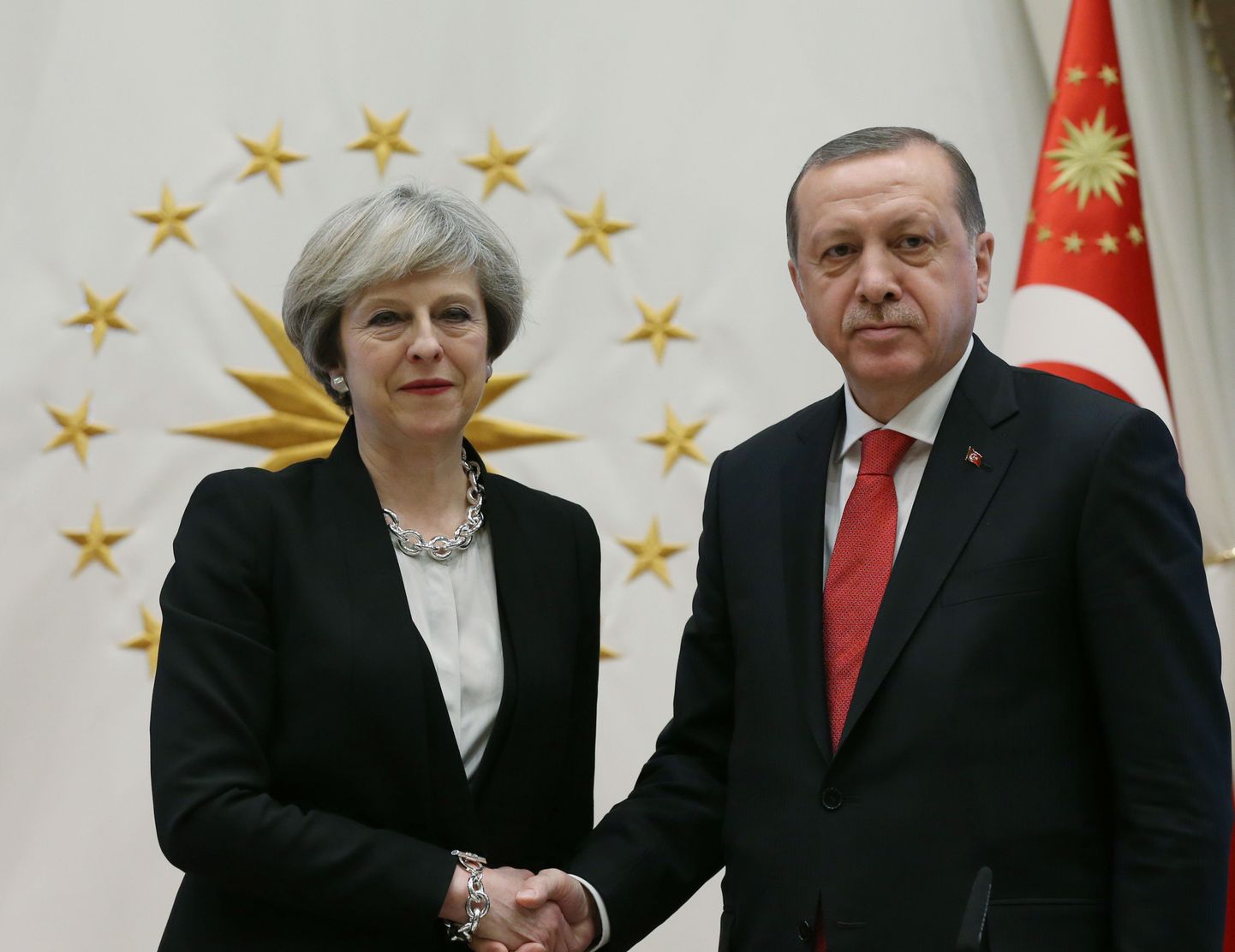 Recep Tayyip Erdogan ja Theresa May.