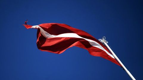 Uzlabojies Latvijas rezultāts korupcijas uztveres indeksā