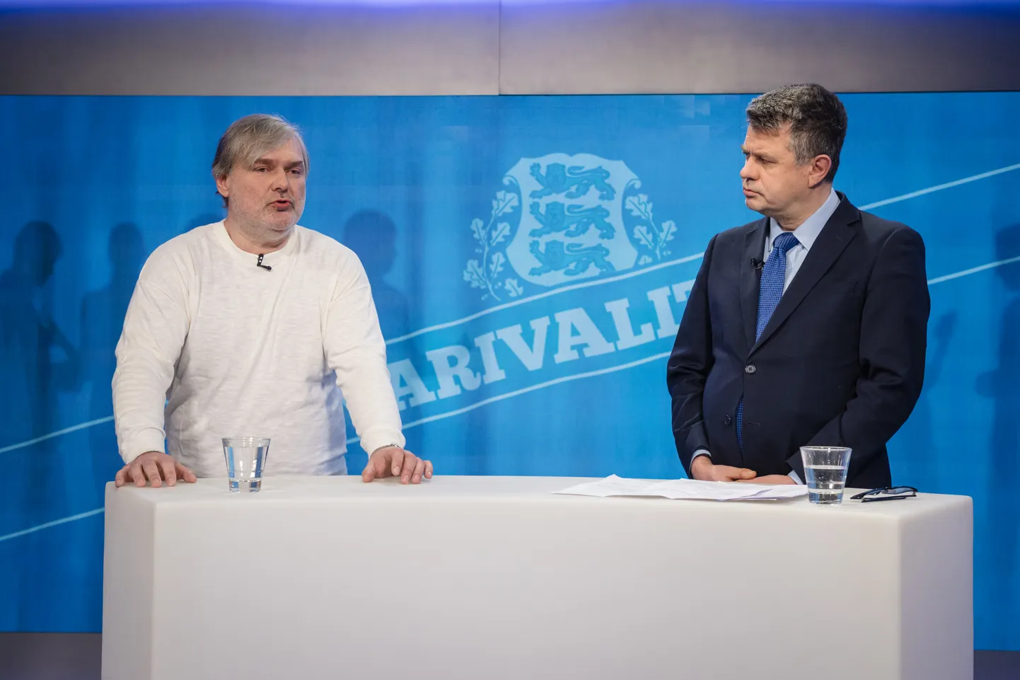 Saade "Varivalitsus". Stuudios on maksuekspert Lasse Lehis. Saatejuht on Urmas Reinsalu.