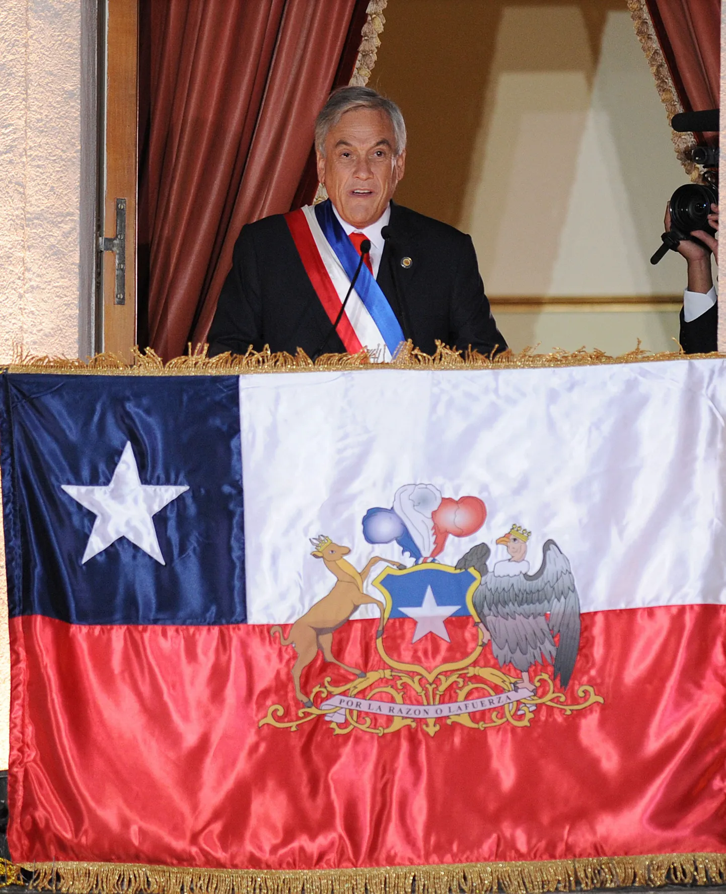 Tšiili uue presidendi Sebastián Piñera ametivande andmise ajal oli tunda maavärina järeltõukeid