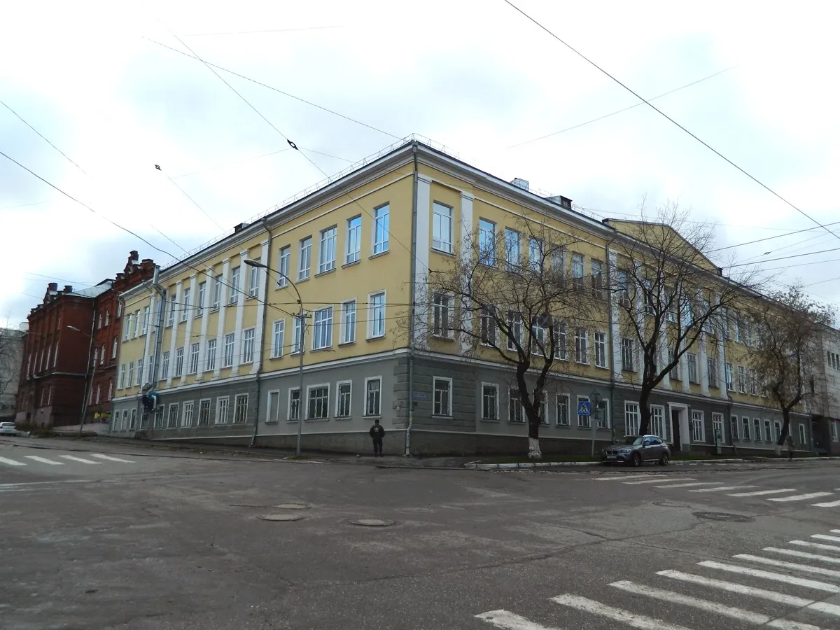Valsts horeogrāfijas koledža Permā, kas tika ierīkota kādreizējā Pareizticīgo baznīcas sieviešu skolā.