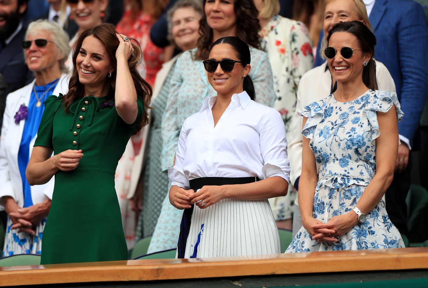 Vasakult Kate Middleton, Meghan Markle ja Pippa Middleton.