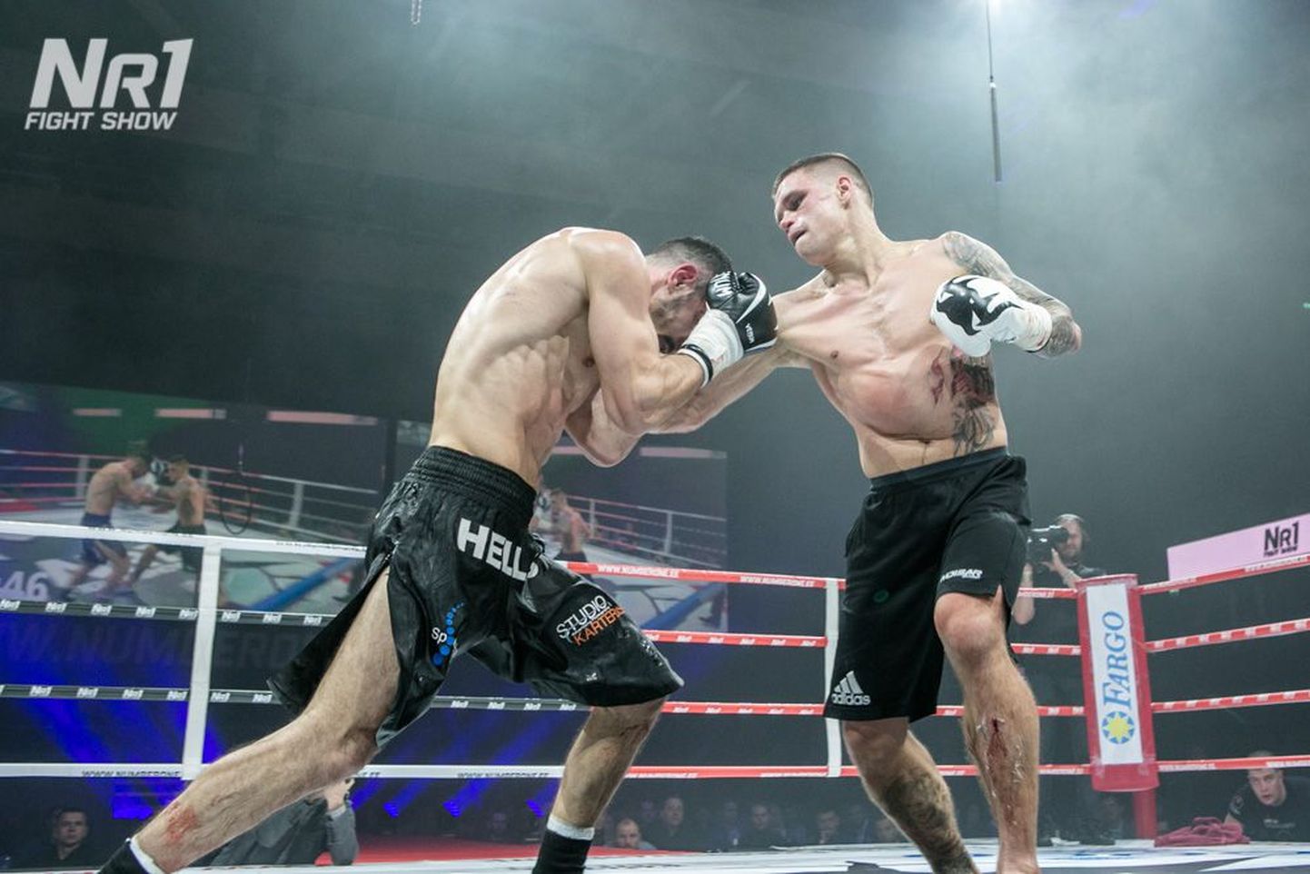 Mirkko Moisar (paremal) Number One Fight Show'l.